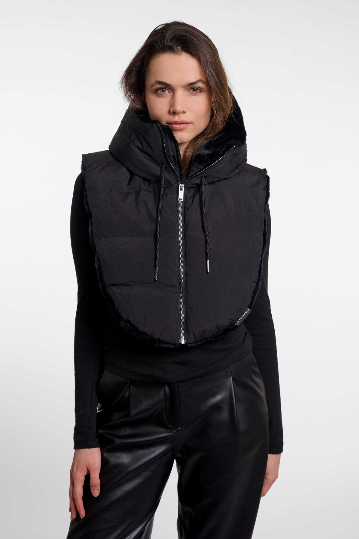Tabita Padded Hooded Bib