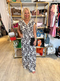 Vanessa Sleeveless Magic Dress
