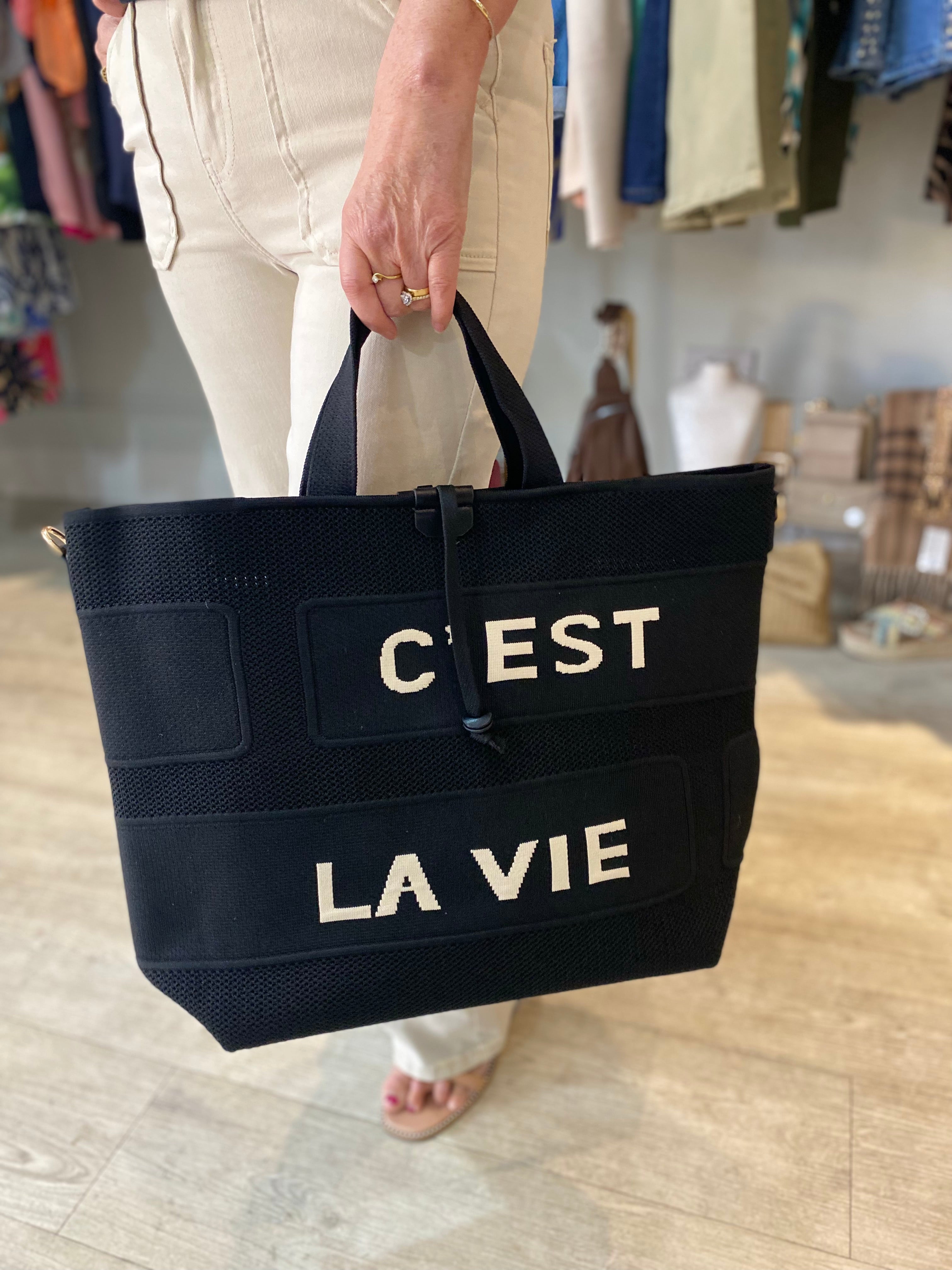 C'est La Vie Tote