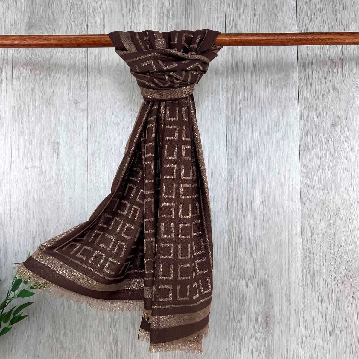 Gold Thread Geometric Print Scarf