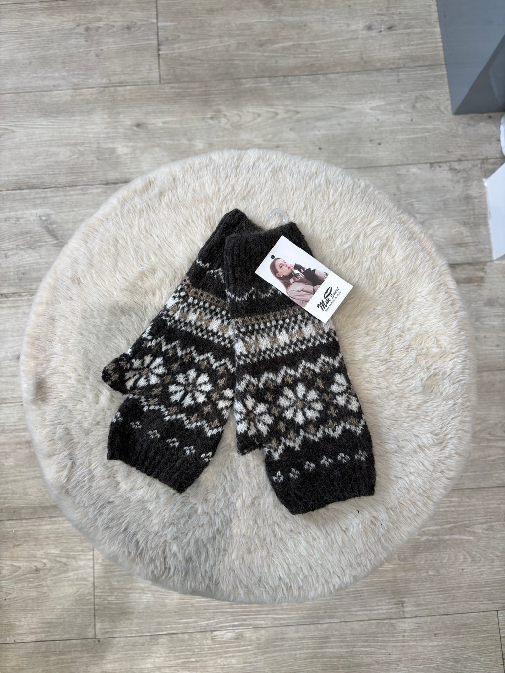 Pattern Gloves