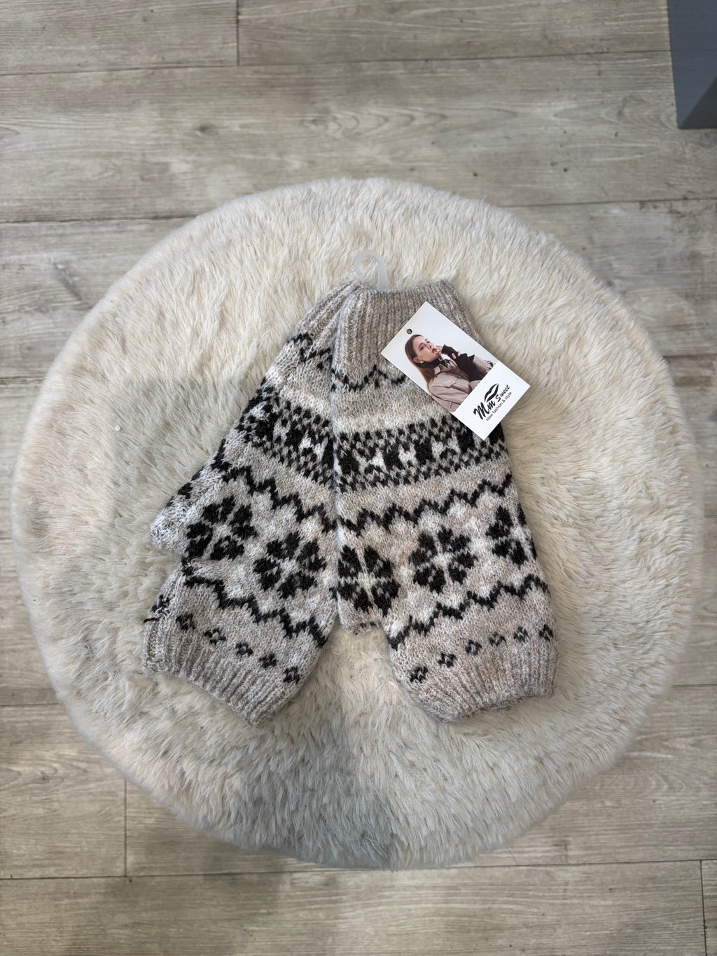 Pattern Gloves